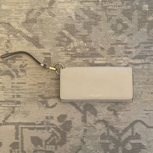Henri Bendel Wristlet